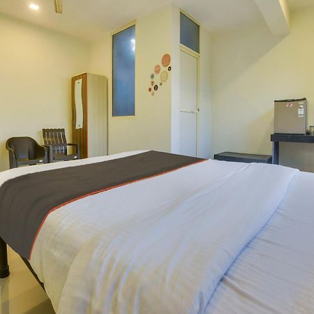 Collection O Morjim Sea Wave Hotel Exterior photo